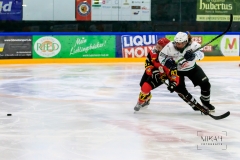 Deutsche Frauen Eishockey Landesliga - ESV Kaufbeuren Damen vs. SC Bietigheim-Bissingen Steelers am 25.10.2020 in Kaufbeuren, erdgas schwaben arena, Deutschland, Photo: Michael Kahms @MIKAH-Fotografie.de
